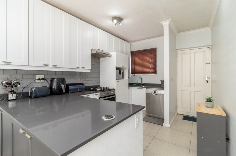 2 Bedroom Property for Sale in Pinelands Western Cape